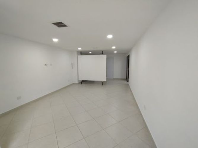 Local en arriendo en Mayorca, Sabaneta, 76 m² · foto 2 de 10
