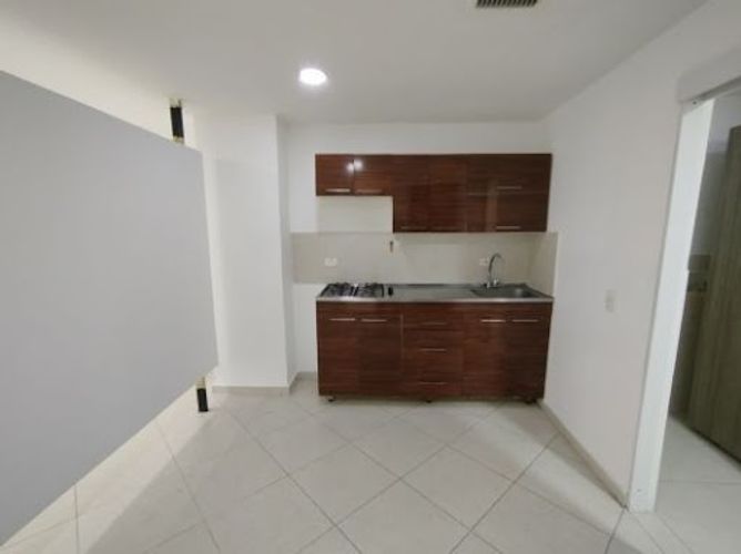 Local en arriendo en Mayorca, Sabaneta, 76 m² · foto 3 de 10