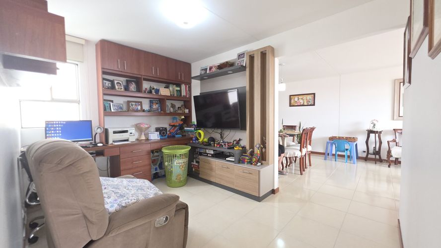 Apartamento de 4 alcobas en venta en Valle Del Lili, Cali, 97 m² · foto 3 de 24