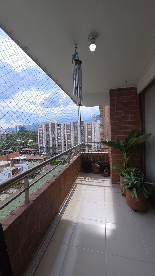 Apartamento de 4 alcobas en venta en Valle Del Lili, Cali, 97 m² · foto 8 de 24