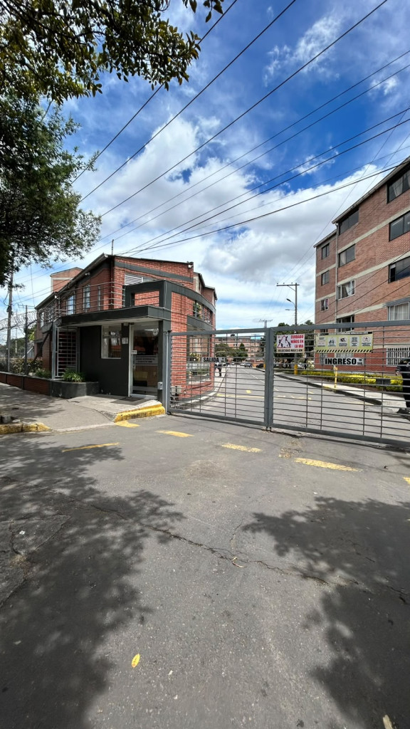 Apartamento en venta en Kennedy Central, Bogotá · foto 2 de 23