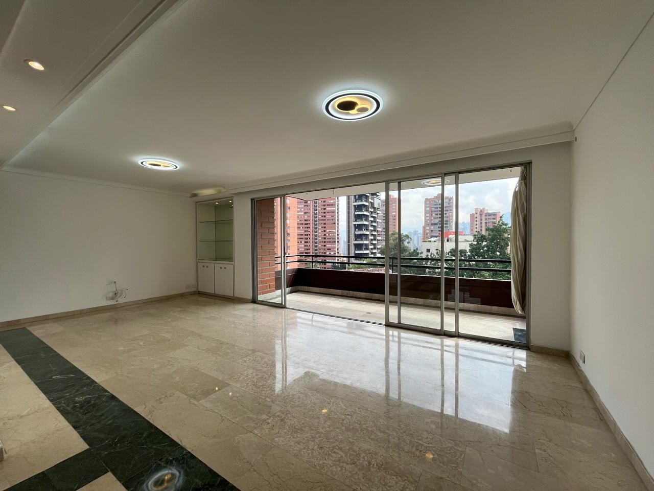 Apartamento en Arriendo en El Poblado, Medellín