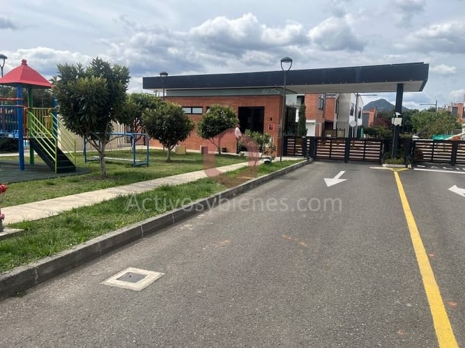 Casa de 3 alcobas en venta en La Ceja, 128 m² · foto 17 de 18
