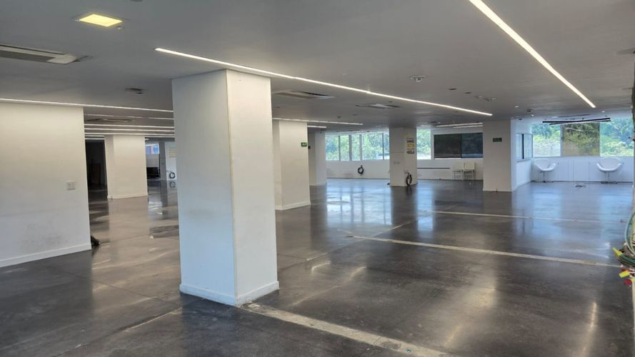 Oficina en arriendo en Santa María De Los Ángeles, Medellín, 890 m² · foto 4 de 21