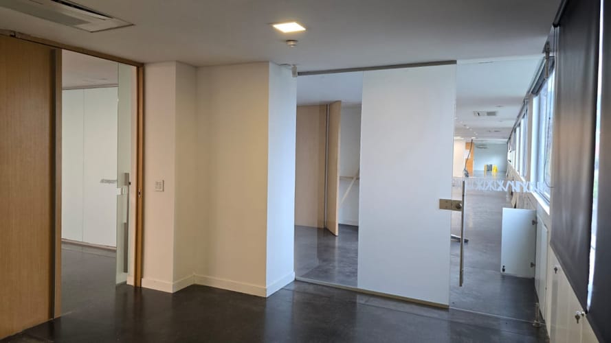 Oficina en arriendo en Santa María De Los Ángeles, Medellín, 890 m² · foto 9 de 21