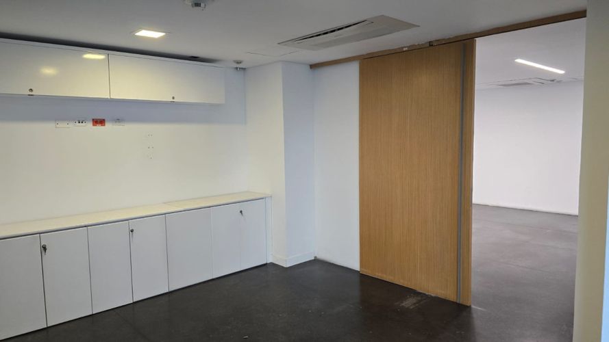 Oficina en arriendo en Santa María De Los Ángeles, Medellín, 890 m² · foto 10 de 21