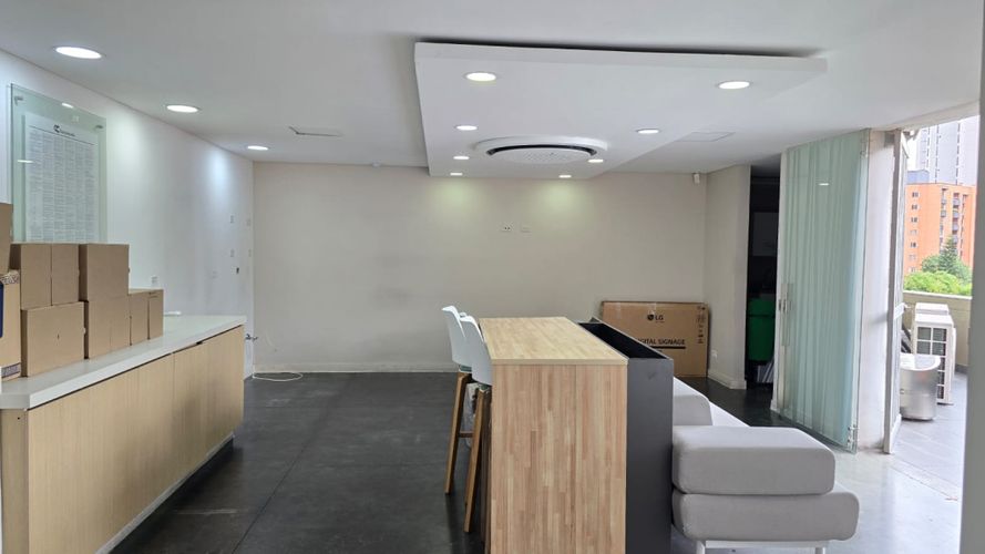 Oficina en arriendo en Santa María De Los Ángeles, Medellín, 890 m² · foto 12 de 21