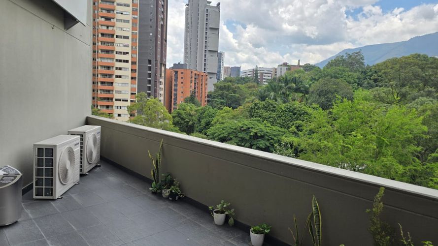 Oficina en arriendo en Santa María De Los Ángeles, Medellín, 890 m² · foto 14 de 21