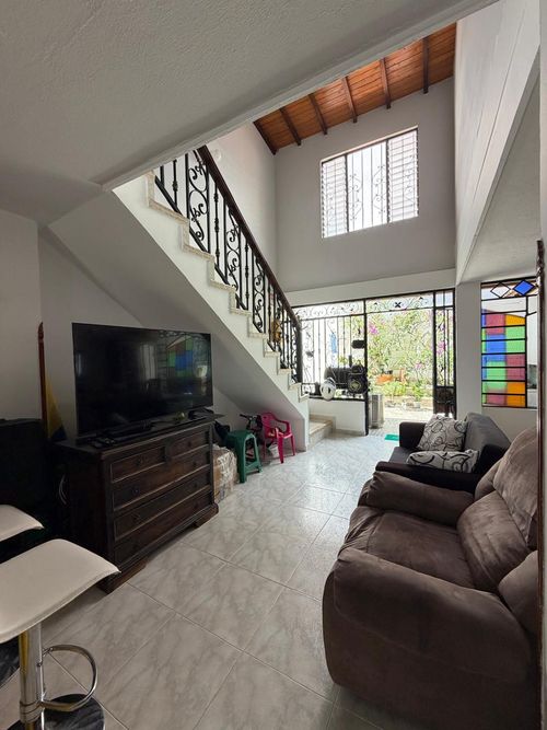Casa de 6 alcobas en venta en Provenza, Bucaramanga, 240 m² · foto 2 de 24