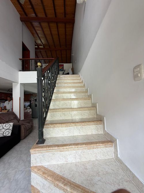 Casa de 6 alcobas en venta en Provenza, Bucaramanga, 240 m² · foto 12 de 24