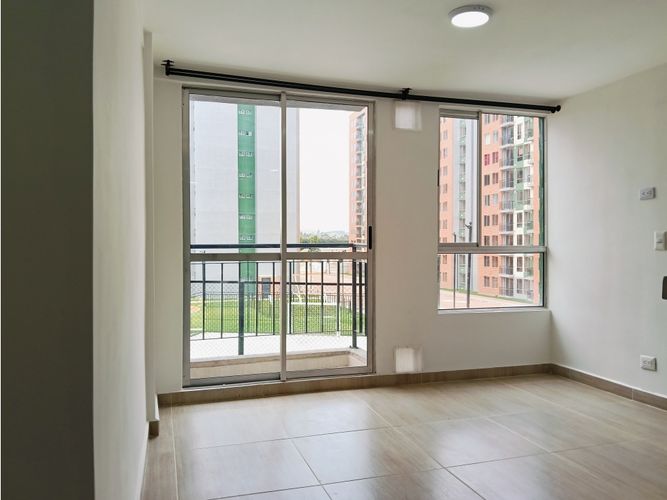 Apartamento de 3 alcobas en venta en Conjunto Residencial Abundara, Madrid, 54 m² · foto 2 de 15