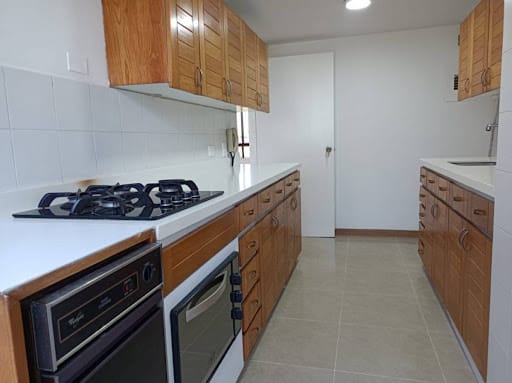 Apartamento de 3 alcobas en arriendo en Urbanizacion El Pinar Alto, Medellín, 137 m² · foto 2 de 21