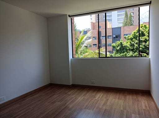 Apartamento de 3 alcobas en arriendo en Urbanizacion El Pinar Alto, Medellín, 137 m² · foto 14 de 21