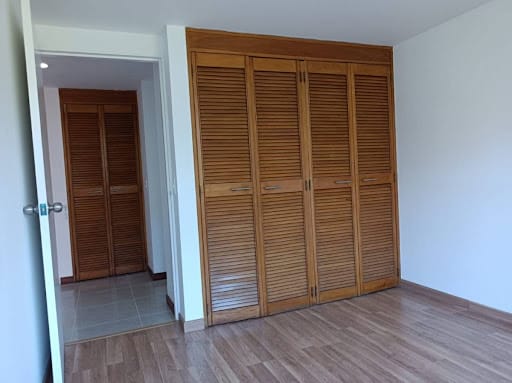 Apartamento de 3 alcobas en arriendo en Urbanizacion El Pinar Alto, Medellín, 137 m² · foto 17 de 21