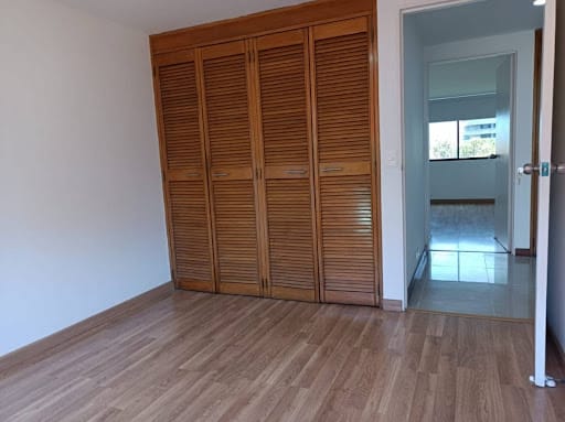 Apartamento de 3 alcobas en arriendo en Urbanizacion El Pinar Alto, Medellín, 137 m² · foto 18 de 21