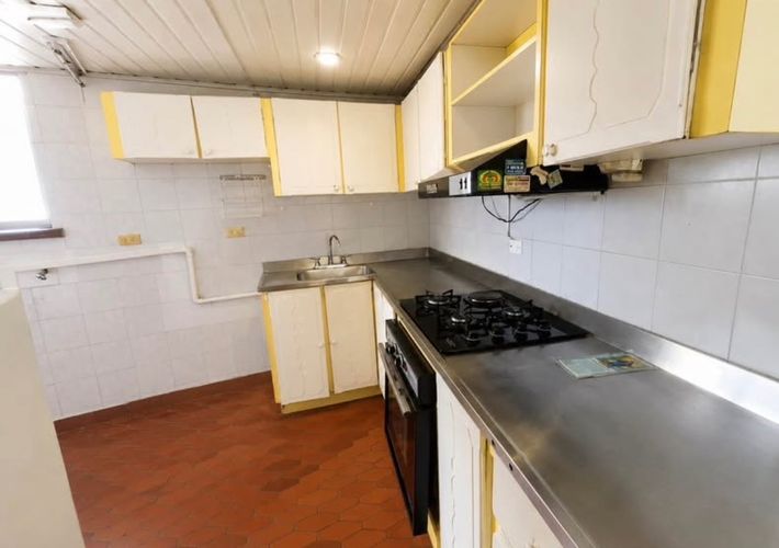 Apartamento de 3 alcobas en venta en Laureles, Medellín, 74 m² · foto 3 de 6