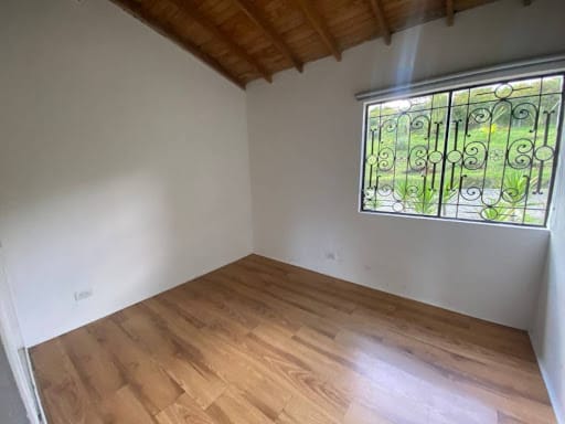 Casa de 3 alcobas en arriendo en Palmas, El Retiro, 250 m² · foto 13 de 24