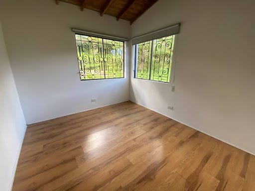 Casa de 3 alcobas en arriendo en Palmas, El Retiro, 250 m² · foto 15 de 24