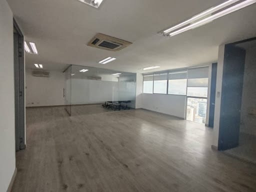 Oficina en arriendo en Milla De Oro, Medellín, 97 m² · foto 3 de 11