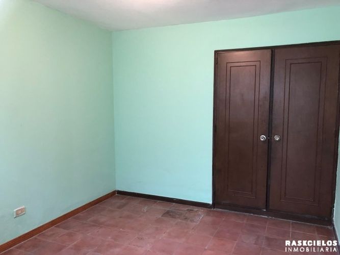 Casa de 6 alcobas en arriendo en Belen Alameda, Medellín, 328 m² · foto 6 de 10