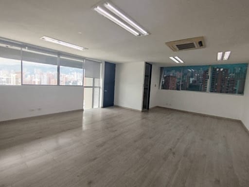 Oficina en arriendo en Milla De Oro, Medellín, 97 m² · foto 5 de 11