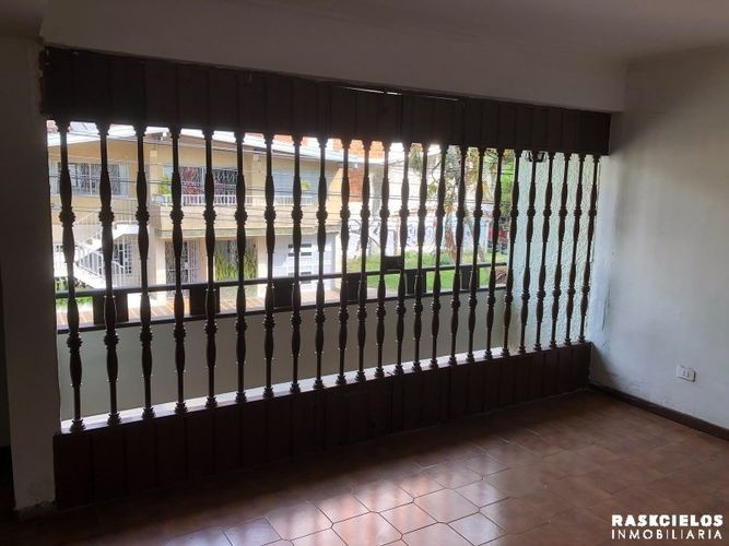 Casa de 6 alcobas en arriendo en Belen Alameda, Medellín, 328 m² · foto 8 de 10