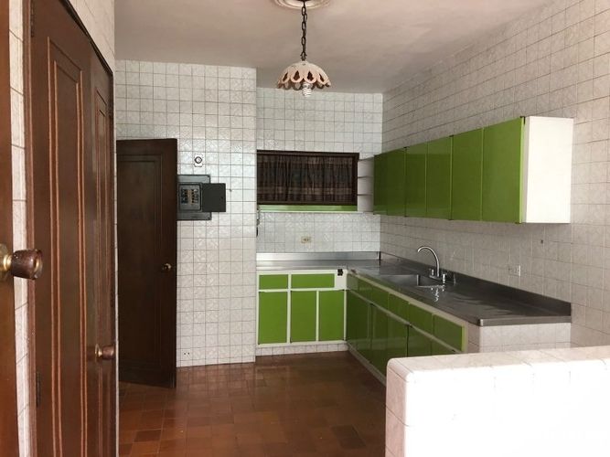 Casa de 6 alcobas en arriendo en Belen Alameda, Medellín, 328 m² · foto 10 de 10