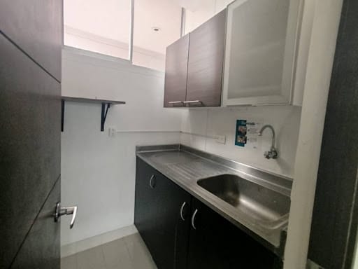 Oficina en arriendo en Milla De Oro, Medellín, 97 m² · foto 8 de 11