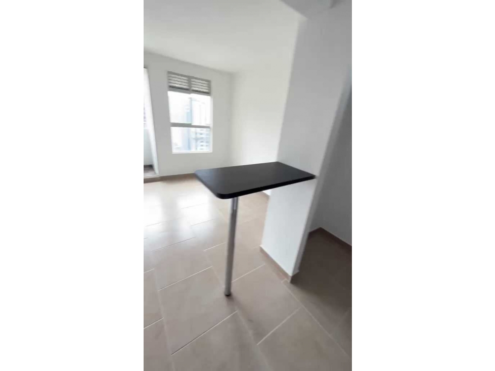 Apartamento en arriendo en Calasanz, Medellín · foto 2 de 9