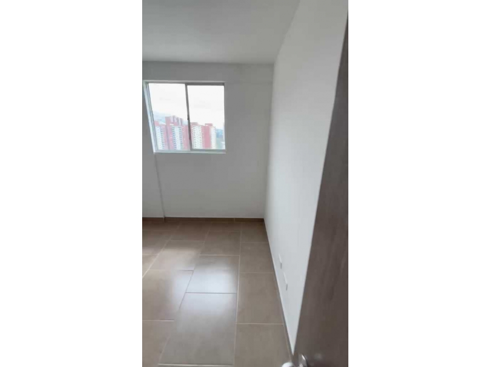 Apartamento en arriendo en Calasanz, Medellín · foto 8 de 9