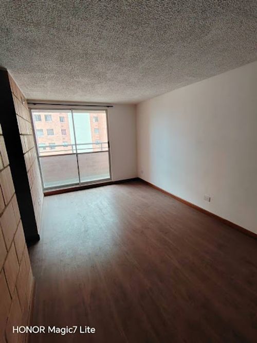 Apartamento de 3 alcobas en venta en Conjunto Residencial Boreal, Madrid, 55 m² · foto 5 de 20