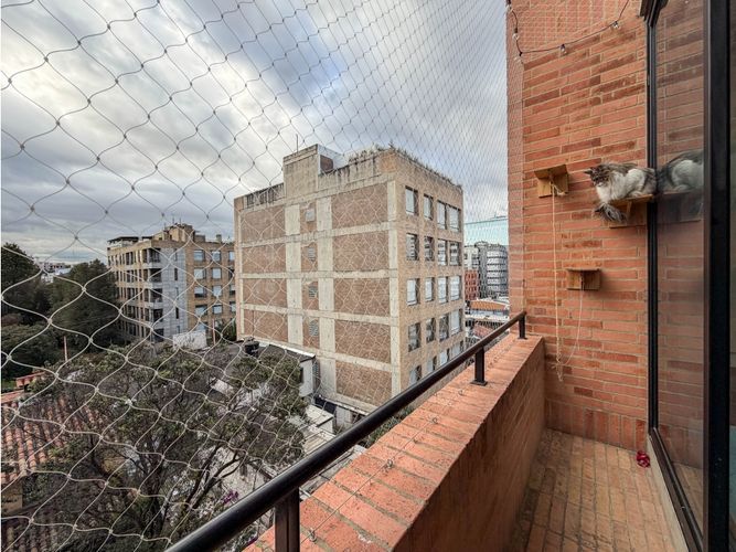 Apartamento de 1 alcoba en venta en Chico Norte, Bogotá, 108 m² · foto 8 de 17