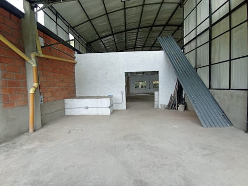 Bodega en arriendo en La Veta, Copacabana, 205 m² · foto 3 de 8