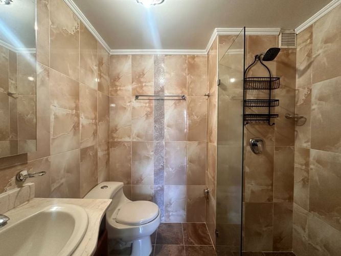 Apartamento de 3 alcobas en arriendo en Los Colores, Medellín, 94 m² · foto 16 de 19
