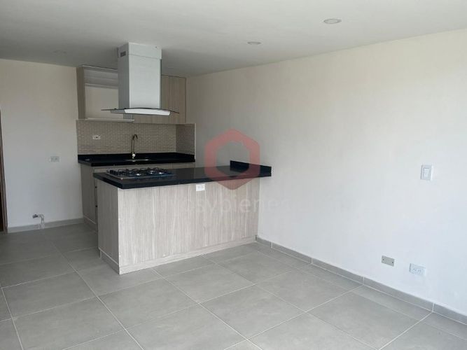 Apartamento de 2 alcobas en venta en Los Colegios, Rionegro, 61 m² · foto 2 de 15