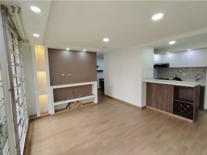 Apartamento de 3 alcobas en venta en La Prosperidad, Madrid, 62 m² · foto 2 de 24