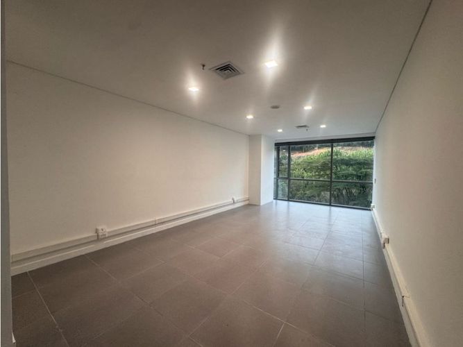 Oficina en venta en Las Palmas, Medellín, 48 m² · foto 2 de 8