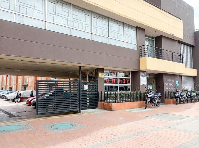 Apartamento de 2 alcobas en venta en Gran Britalia I, Bogotá, 50 m² · foto 6 de 10