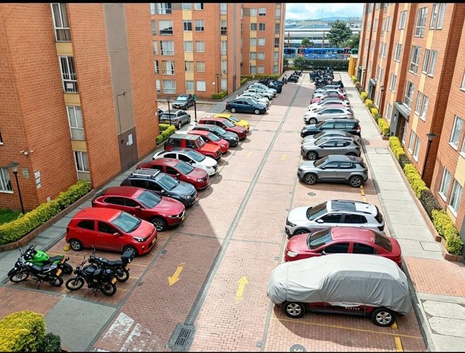 Apartamento de 2 alcobas en venta en Gran Britalia I, Bogotá, 50 m² · foto 10 de 10