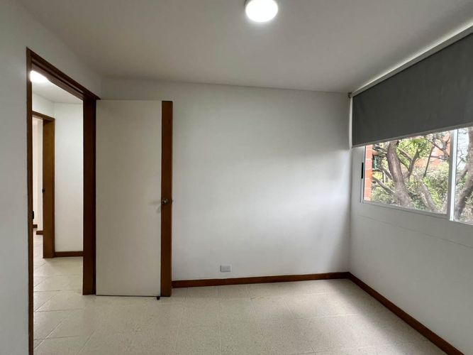 Apartamento de 3 alcobas en arriendo en El Tesoro, Medellín, 84 m² · foto 10 de 14