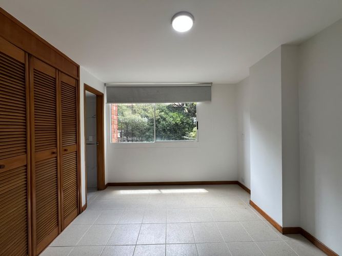 Apartamento de 3 alcobas en arriendo en El Tesoro, Medellín, 84 m² · foto 9 de 14