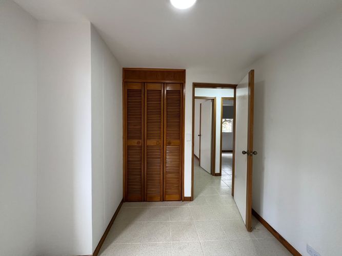 Apartamento de 3 alcobas en arriendo en El Tesoro, Medellín, 84 m² · foto 5 de 14
