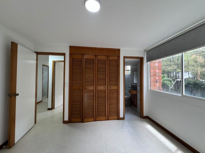 Apartamento de 3 alcobas en arriendo en El Tesoro, Medellín, 84 m² · foto 12 de 14