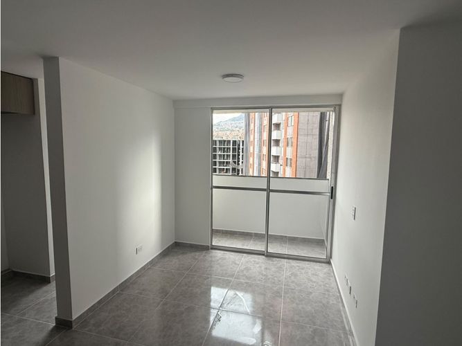 Apartamento de 3 alcobas en venta en Los Ciruelos, Copacabana, 54 m² · foto 2 de 9