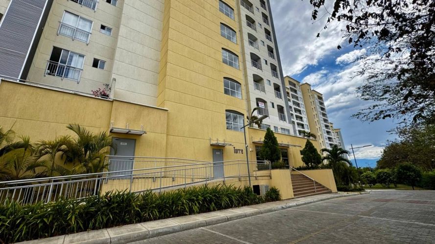 Apartamento de 3 alcobas en venta en El Centro Sur, Neiva, 164 m² · foto 3 de 24