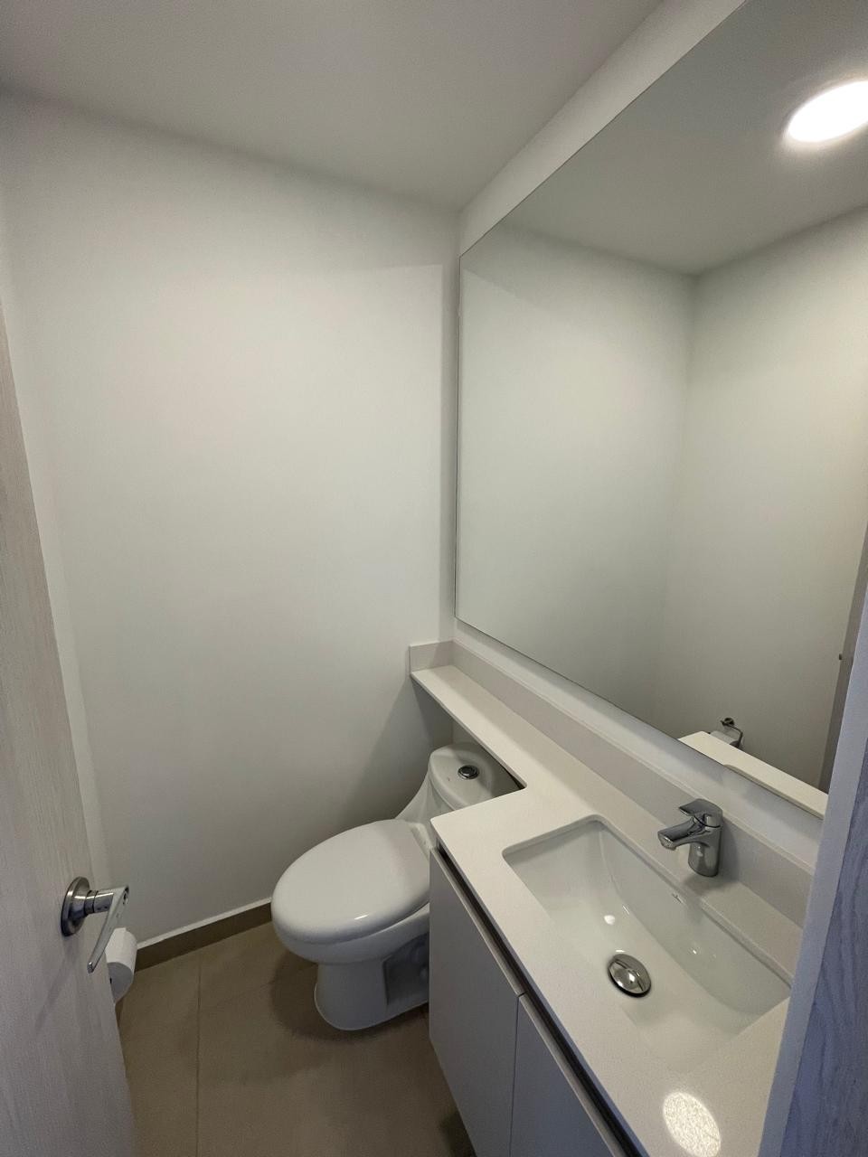 Apartamento en arriendo en Castropol, Medellín · foto 5 de 24