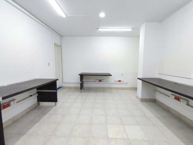 Oficina en arriendo en Caobos, Cúcuta, 121 m² · foto 4 de 10