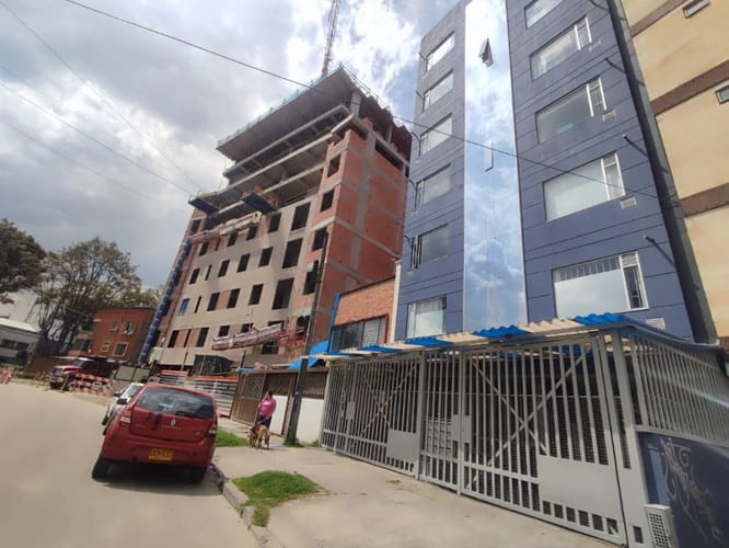 Apartamento de 2 alcobas en venta en El Recuerdo, Bogotá, 70 m² · foto 2 de 20