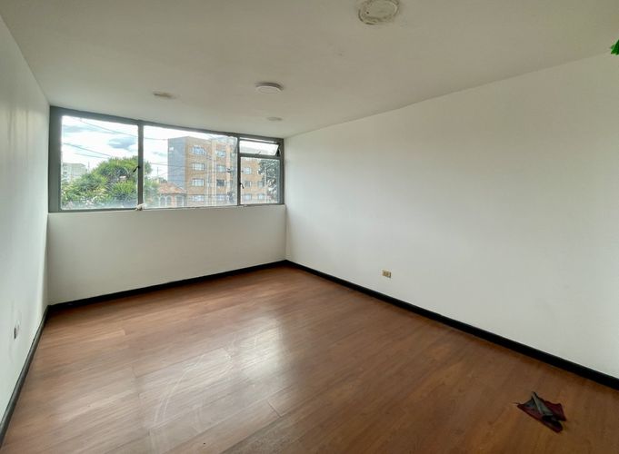 Casa de 5 alcobas en venta en La Esperanza, Bogotá, 375 m² · foto 8 de 24