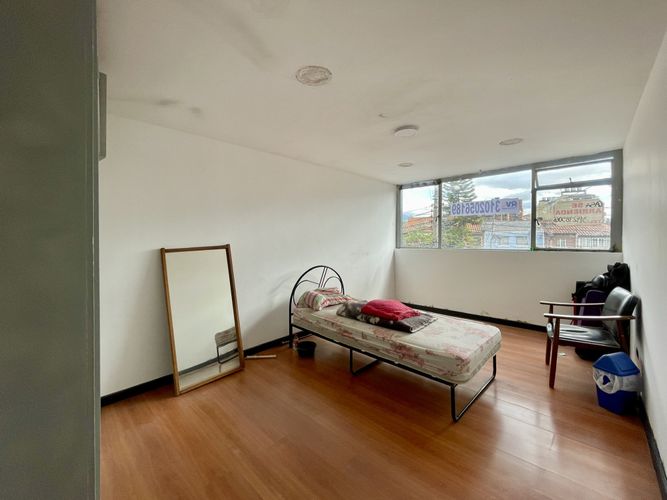 Casa de 5 alcobas en venta en La Esperanza, Bogotá, 375 m² · foto 11 de 24